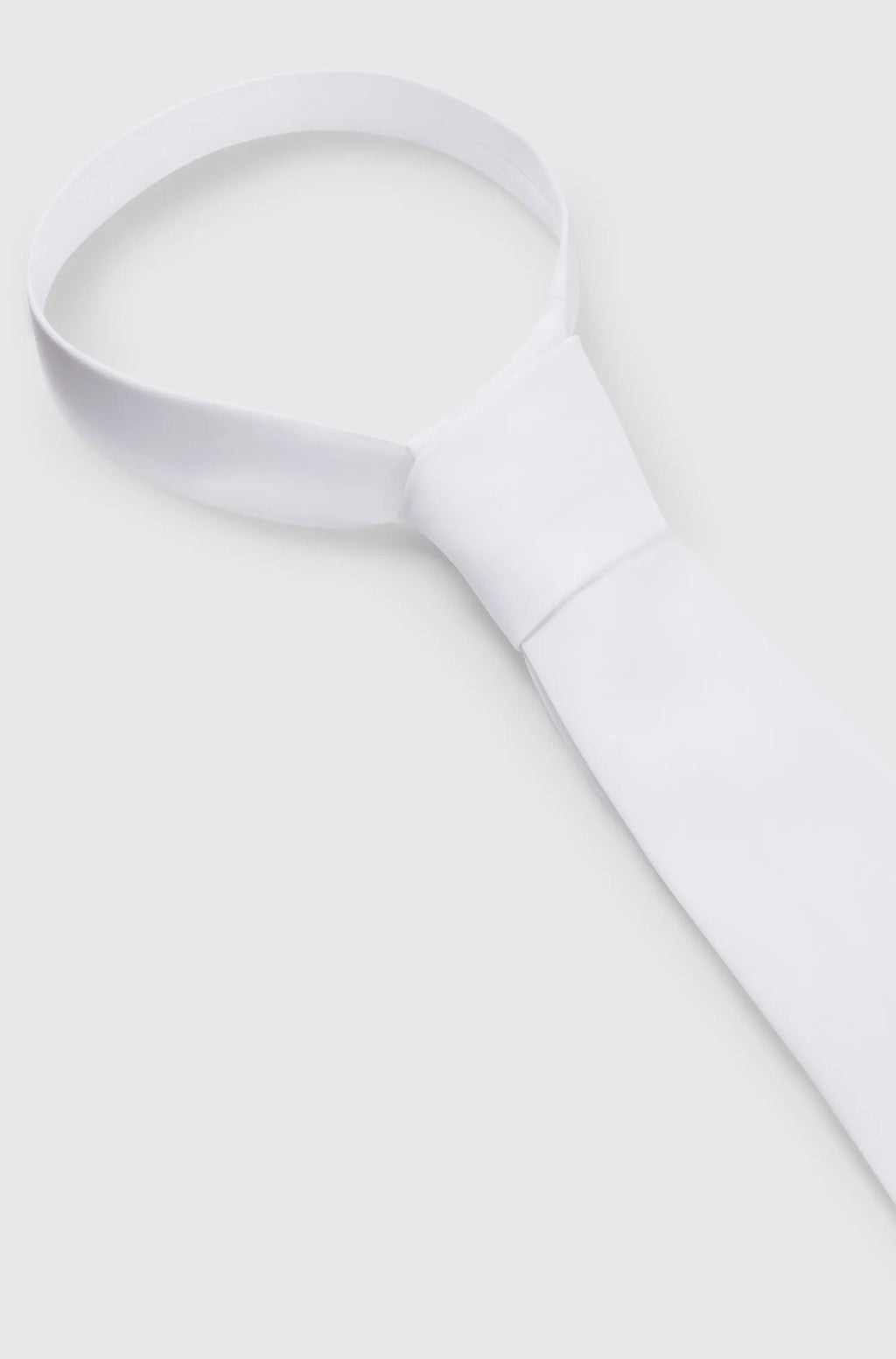 Classic Show Tie on Alexander Schill Shop, an official BOSS Equestrian Partner
