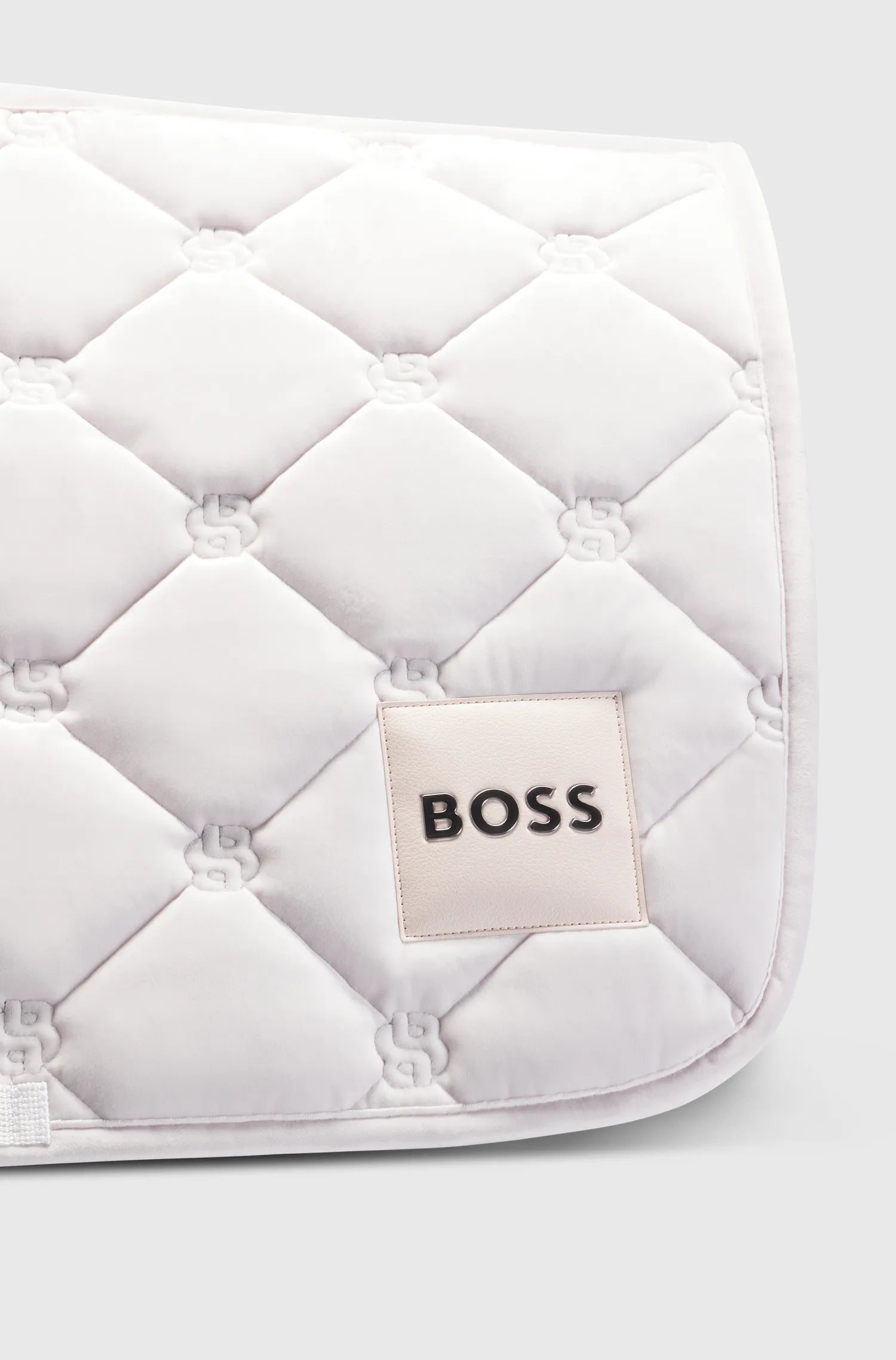 Saddle Pad Jump Velvet on Alexander Schill Shop, an official BOSS Equestrian Partner