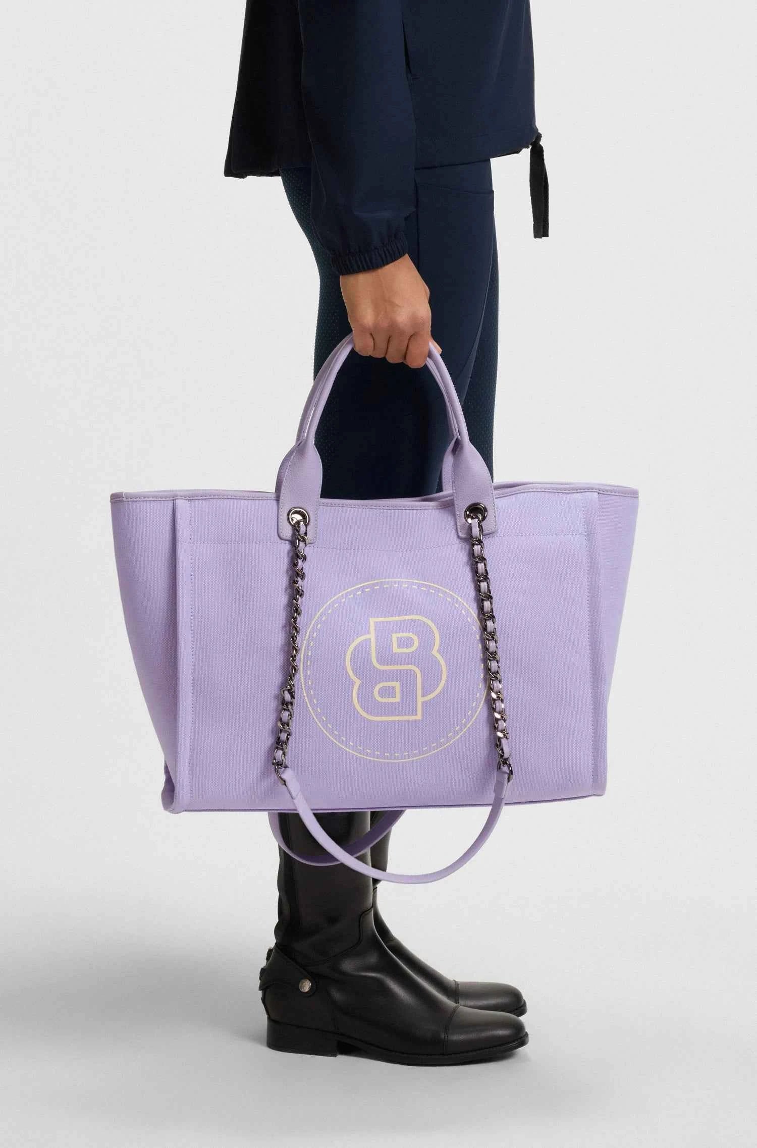 Charleen Stable Shopper